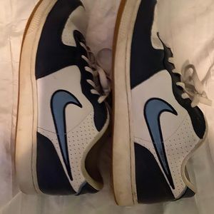 Vintage Nike shoes